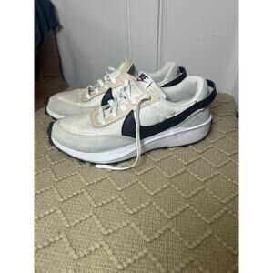 Nike women’s 9 Waffle Debut sneakers